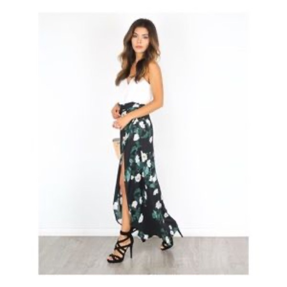 NWOT Vici Hendrix Skirt
